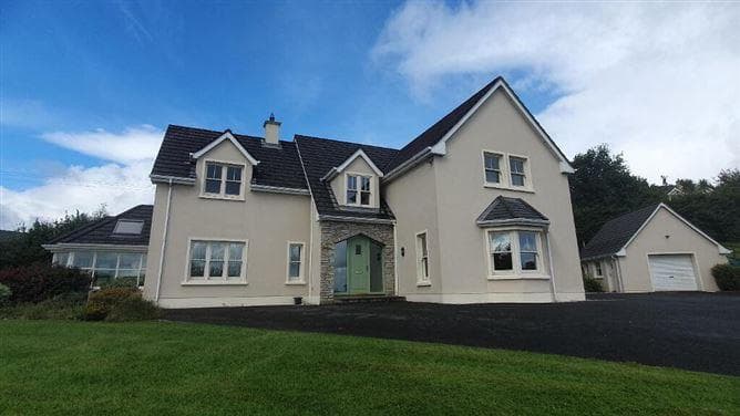 2 Woodvale Court, Letterkenny, Donegal
