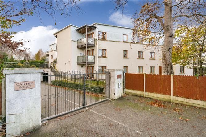 10 Garthy Wood, Knocklyon,   Dublin 16