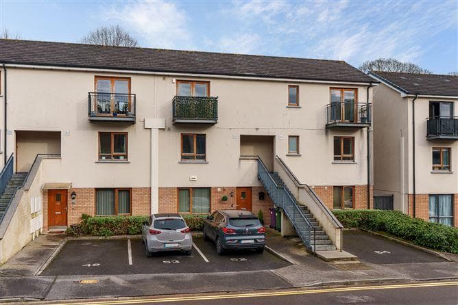 53, Blackrock Grove, Co. Cork