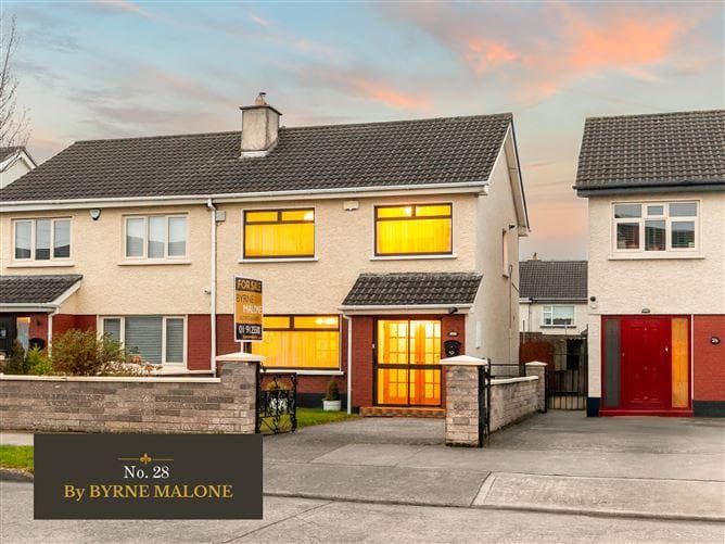 28, Redwood Close, Dublin 24