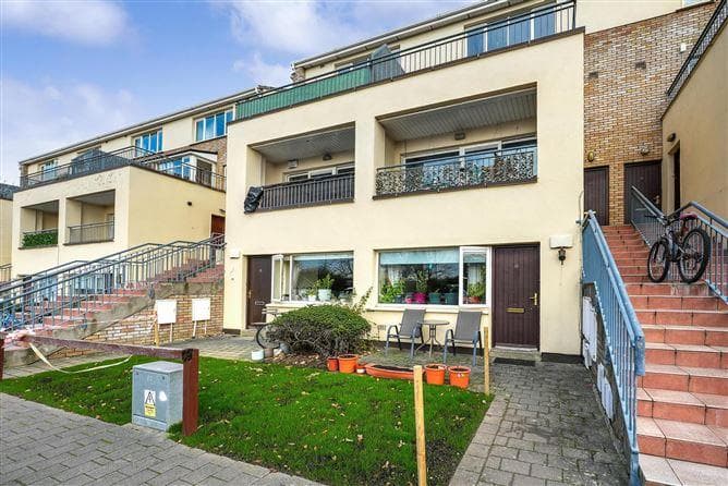 16, Waterville Row, Dublin 15