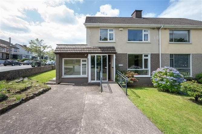 Ferrycarrig, 1 Donnybrook Drive, Shamrock Lawn, Douglas, Cork City
