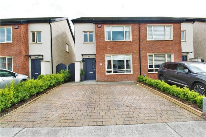 12 Park Crescent, Hansfield Wood, Clonsilla, Dublin 15
