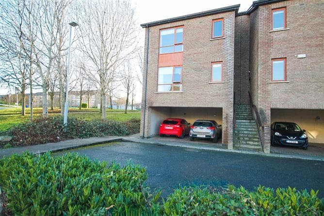 23, Hunters Green, Dublin 24
