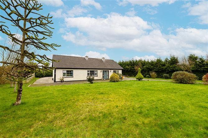 Castletown Geoghegan, Castletown, Westmeath