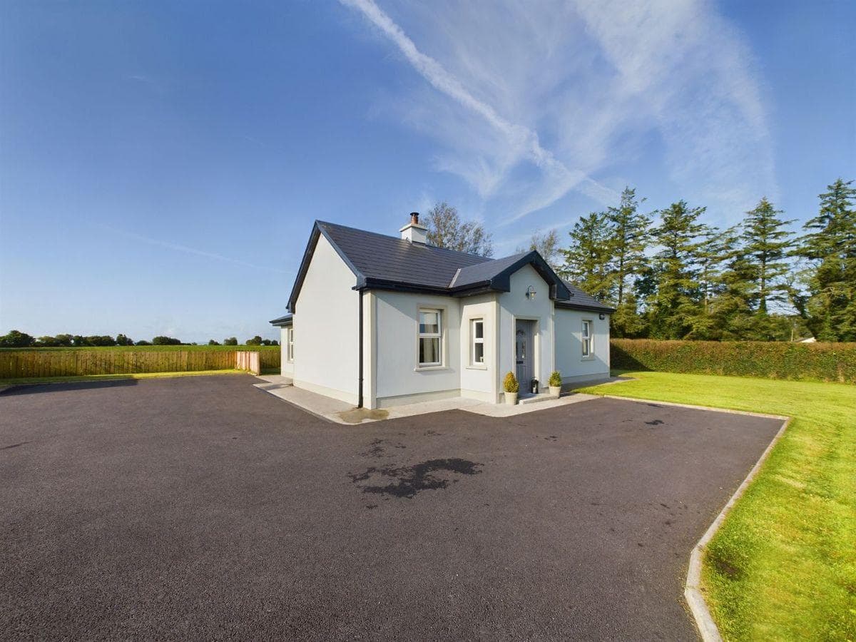 Rathglass, New Inn, Ballinasloe, Co. Galway, H53RR68