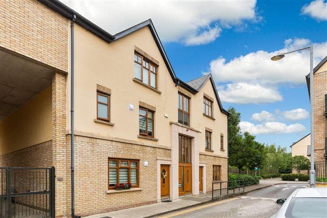 25 Woodbrook Park, Castleknock, Dublin 15