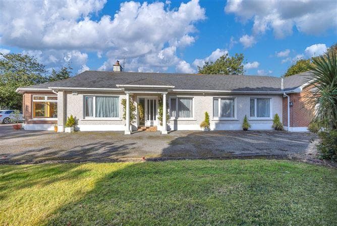 Macetown, Dunshaughlin, County Meath