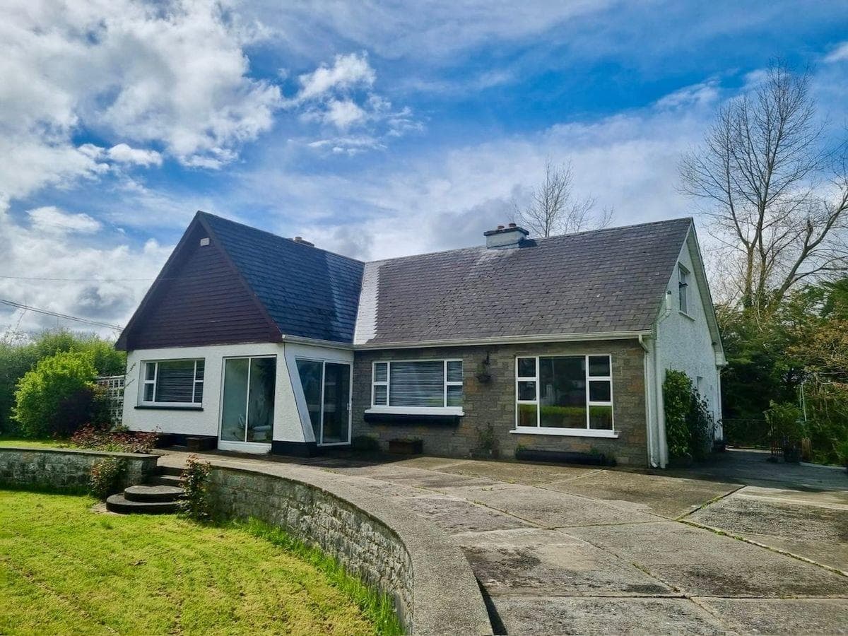 Killarney Road, Abbeyfeale, Co. Limerick, V94RRK2