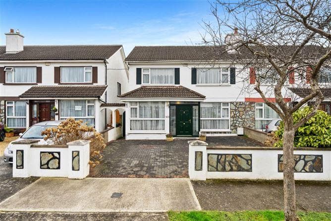 17, Brompton Green, Dublin 15