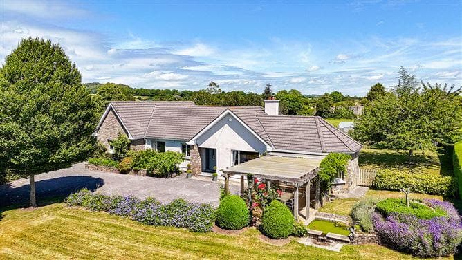 The Farside, Jerpoint West, Thomastown, Co. Kilkenny, R95F8E8