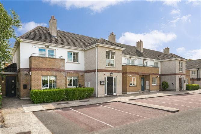 12, Glebe Square, Co. Tipperary