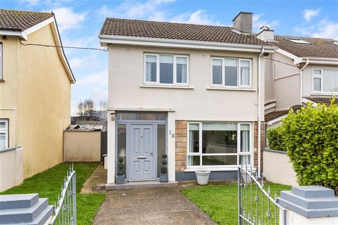 18, Sugarloaf Crescent, Co. Wicklow