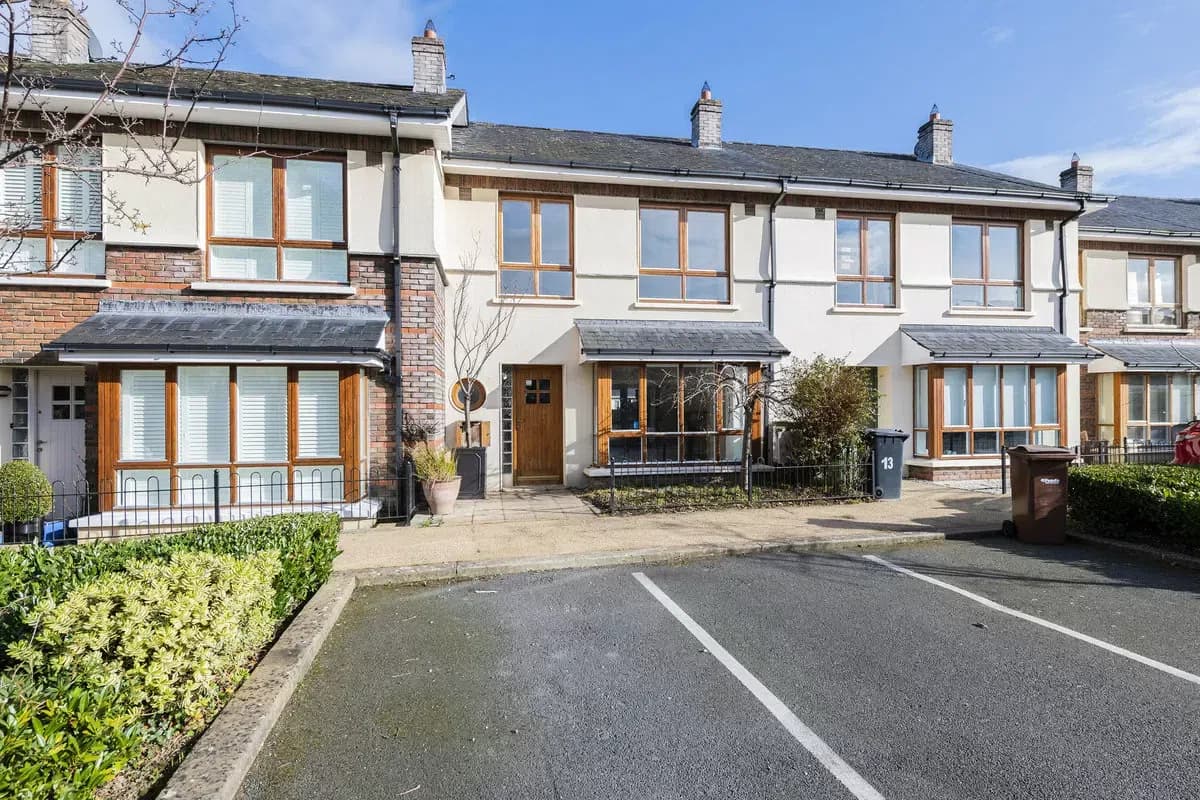 15 Carrickmines Chase, Carrickmines Wood, Carrickmines, Dublin 18