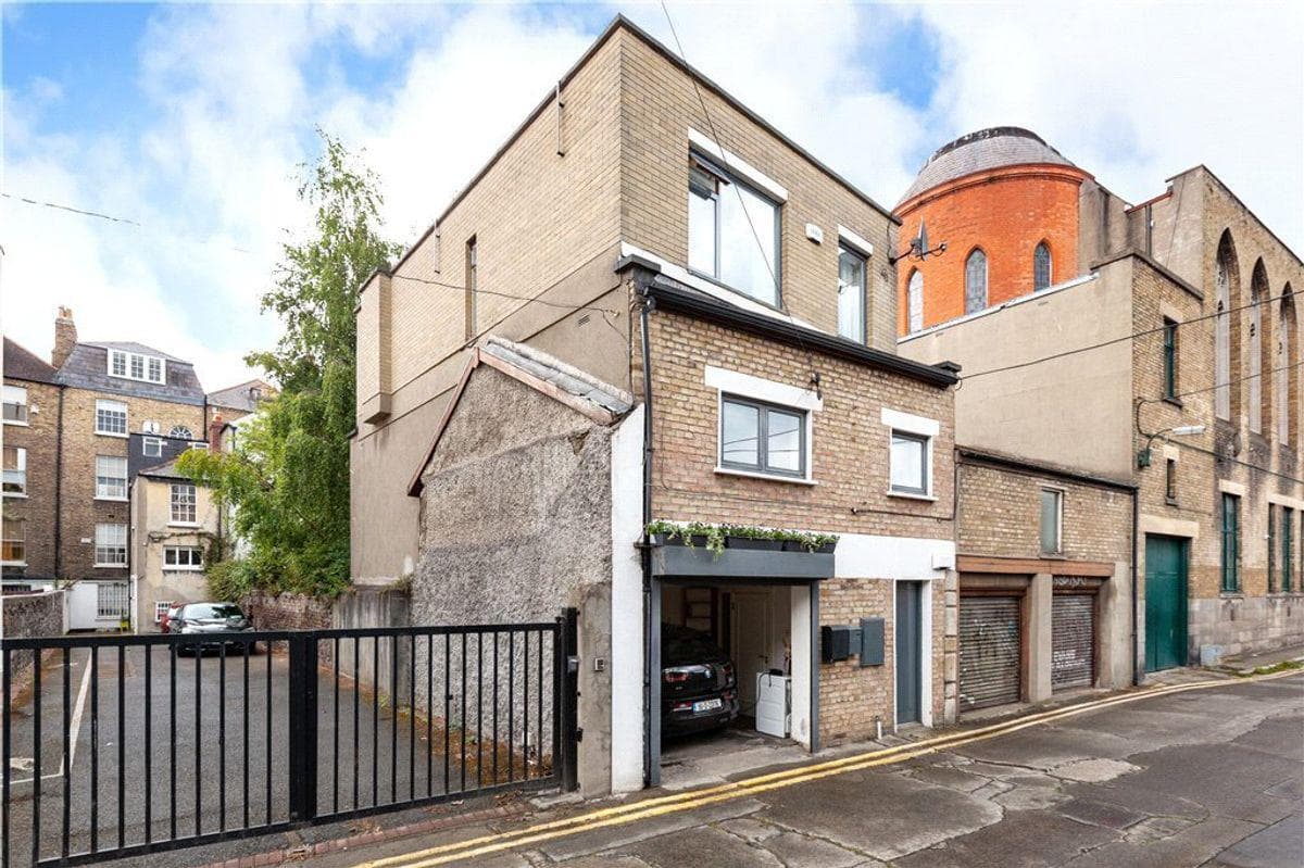 27 Hatch Place South City Centre Dublin 2, Dublin 2