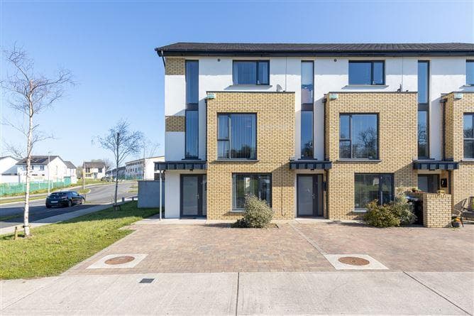 9 The Crescent, Green Hill, Clonhaston, Enniscorthy, Co. Wexford.