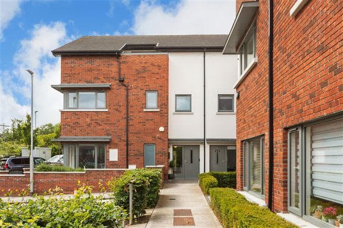 1 Willow Glen Glenamuck Road Carrickmines Dublin 18, Carrickmines, Dublin 18, D18TVX4