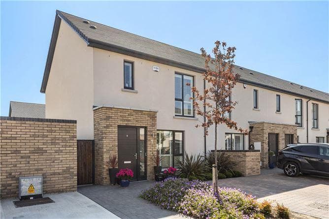 1 Woodbrook Elms, Shankill, Dublin 18