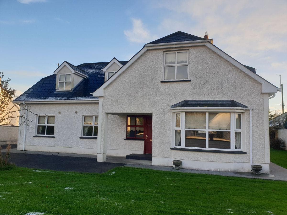 6 Ballinagard, Roscommon Town, Co. Roscommon, F42E378