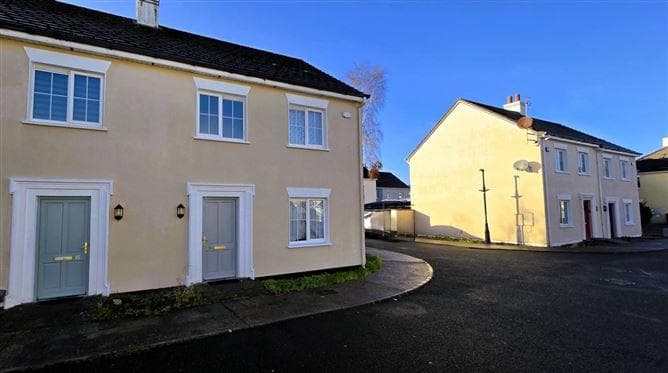 16, Carmody Square, Co. Laois