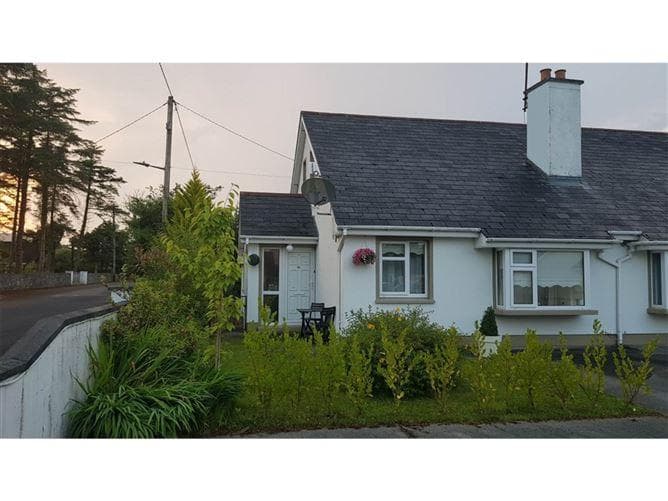 10 Quinn Villas, Ballaghaderreen, County Roscommon
