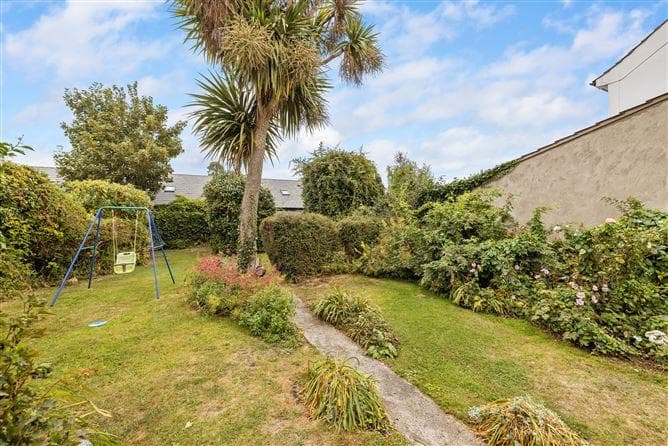 17 Lanesville, Monkstown, Dublin