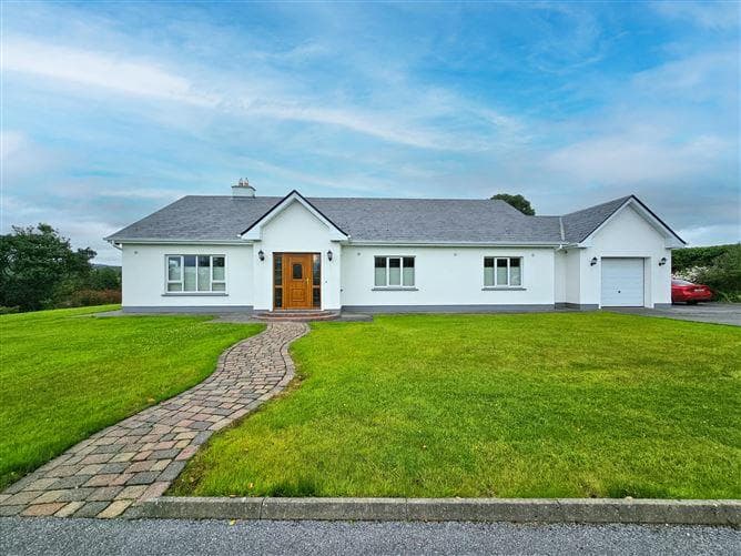 Tawnyeeny , Raheens, Castlebar , Castlebar, Mayo
