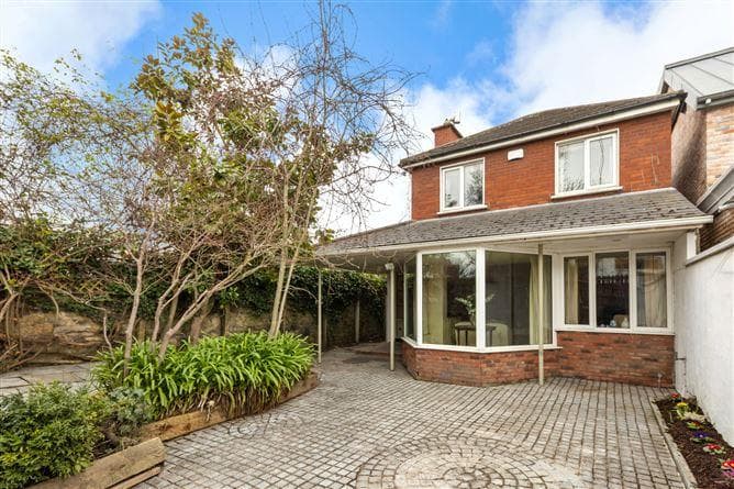 1, Heytesbury Lane, Dublin 4