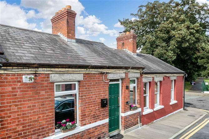 10 St Broc's Cottages, Donnybrook, Dublin 4