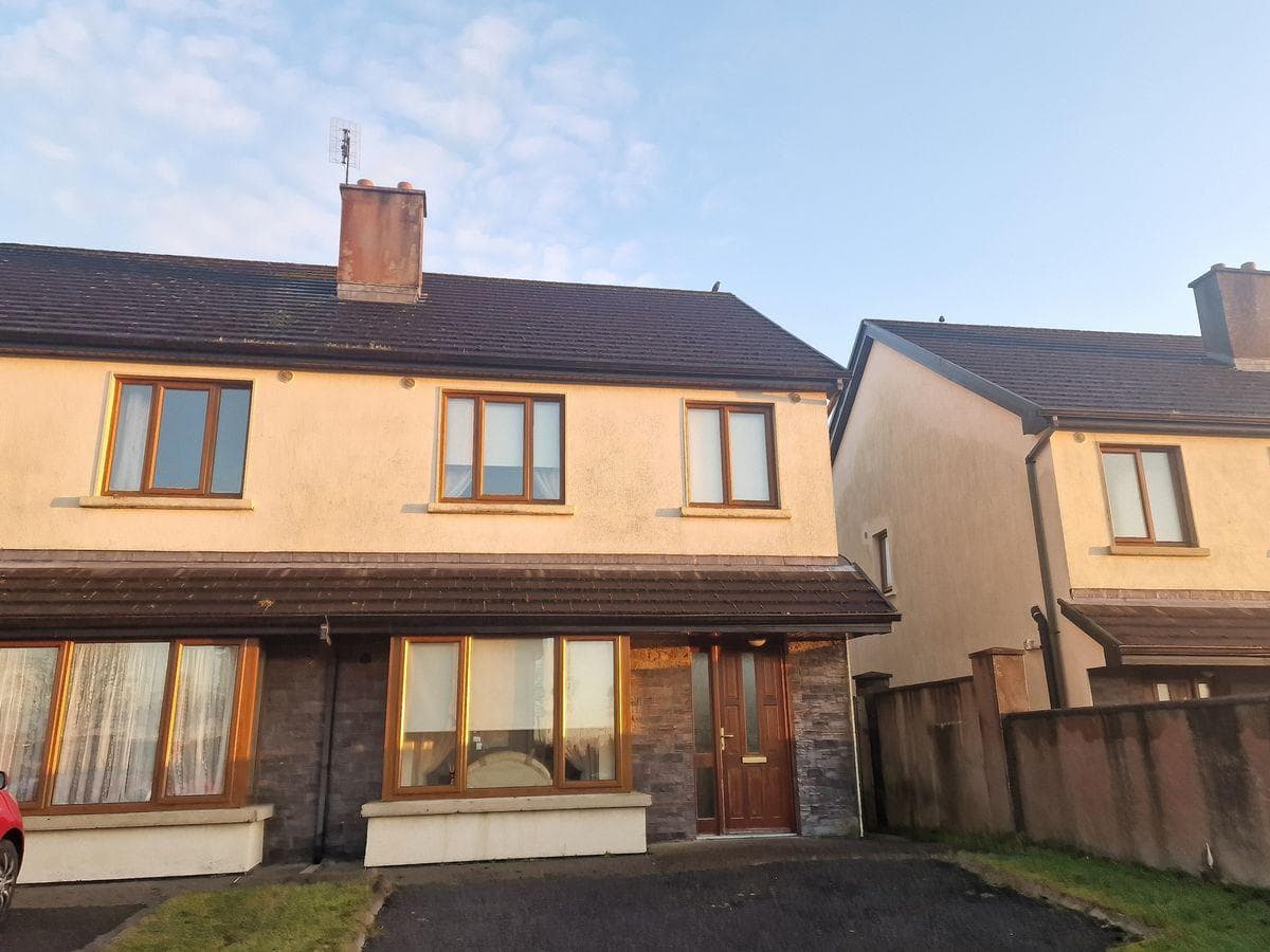 18 The Maples, Ballyhaunis, Co. Mayo, F35AF34