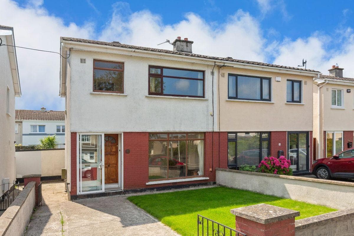 37 Broadford Lawn, Ballinteer, Dublin 16