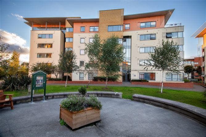 146 The Oval, Tullyvale , Cherrywood, Dublin 18