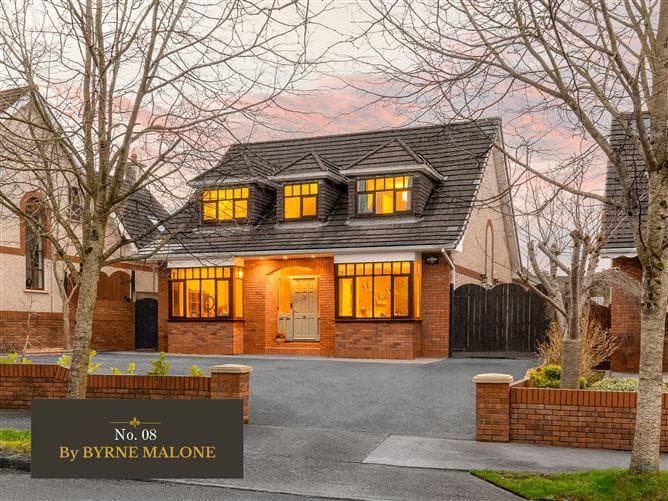 8 Oakglynn, Blessington Road, Naas, Co. Kildare