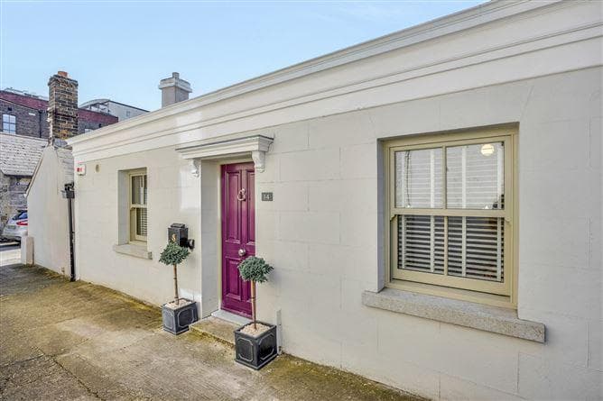 14 Albert Court, Dublin 2