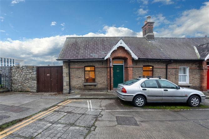 7 Estate Cottages, Shelbourne Road, Ballsbridge, Dublin 4, D04V4Y8