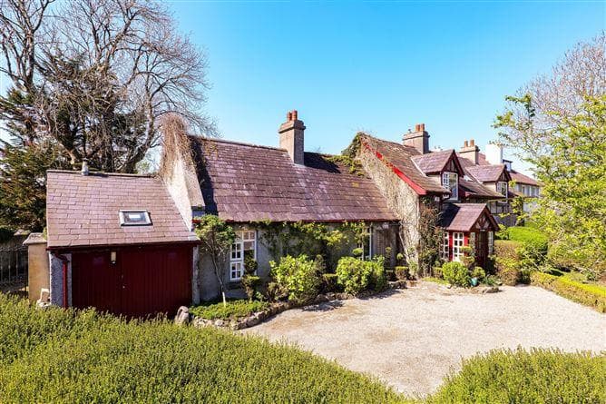 The Shieling, 20 Lenaboy Park, Salthill, Galway