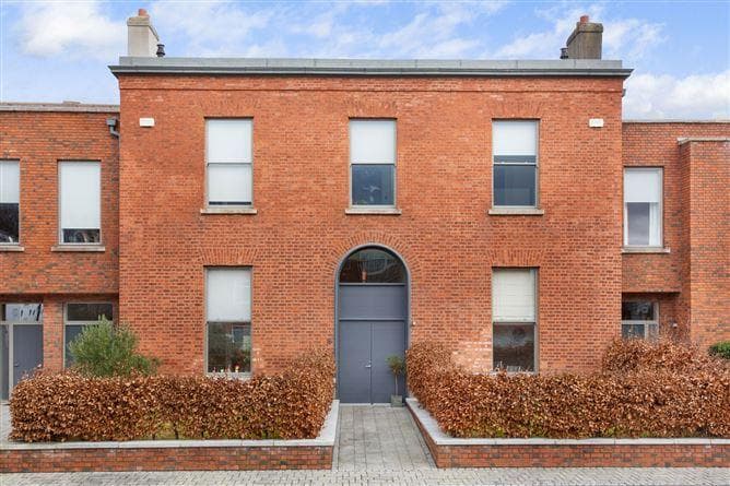 8, Leinster Road, Bas, Dublin 6