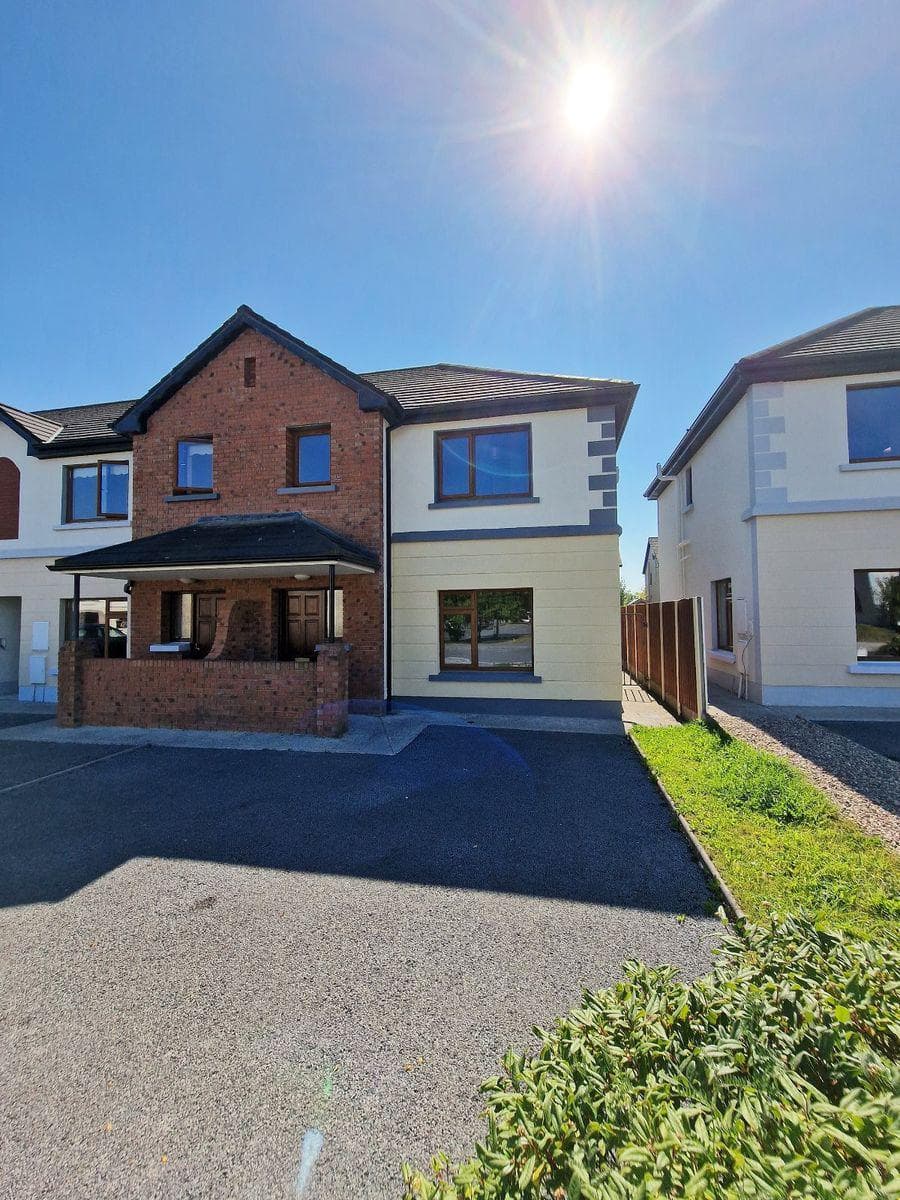 8 Victoria Court, Lahinch Road, Ennis, Co. Clare, V95T8X2