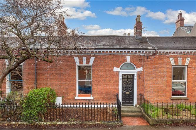 8, Sarsfield Street, Dublin 7