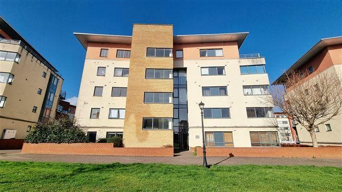 127 The Oval, Cabinteely, Dublin 18