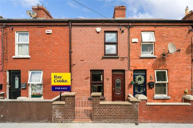 54, Railway Avenue, Dublin 8