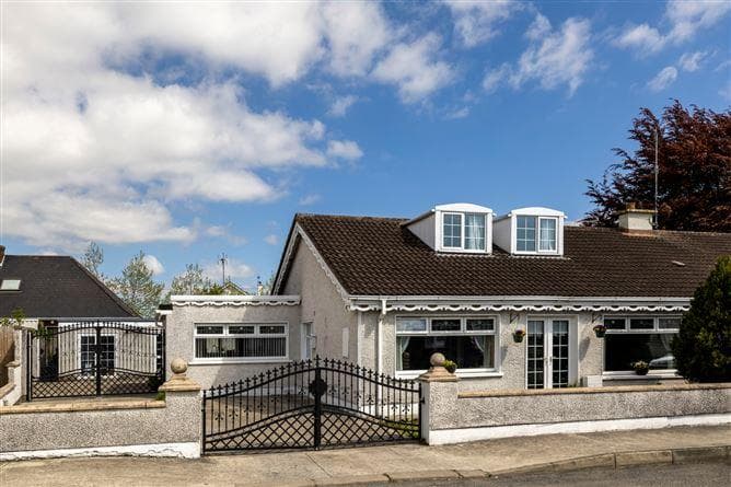 9 Slieve Roe Crescent, Muirhevnamor, Dundalk, Co. Louth