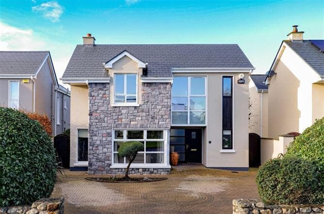 'Heather Hill', Coogla,, Roundstone, Galway