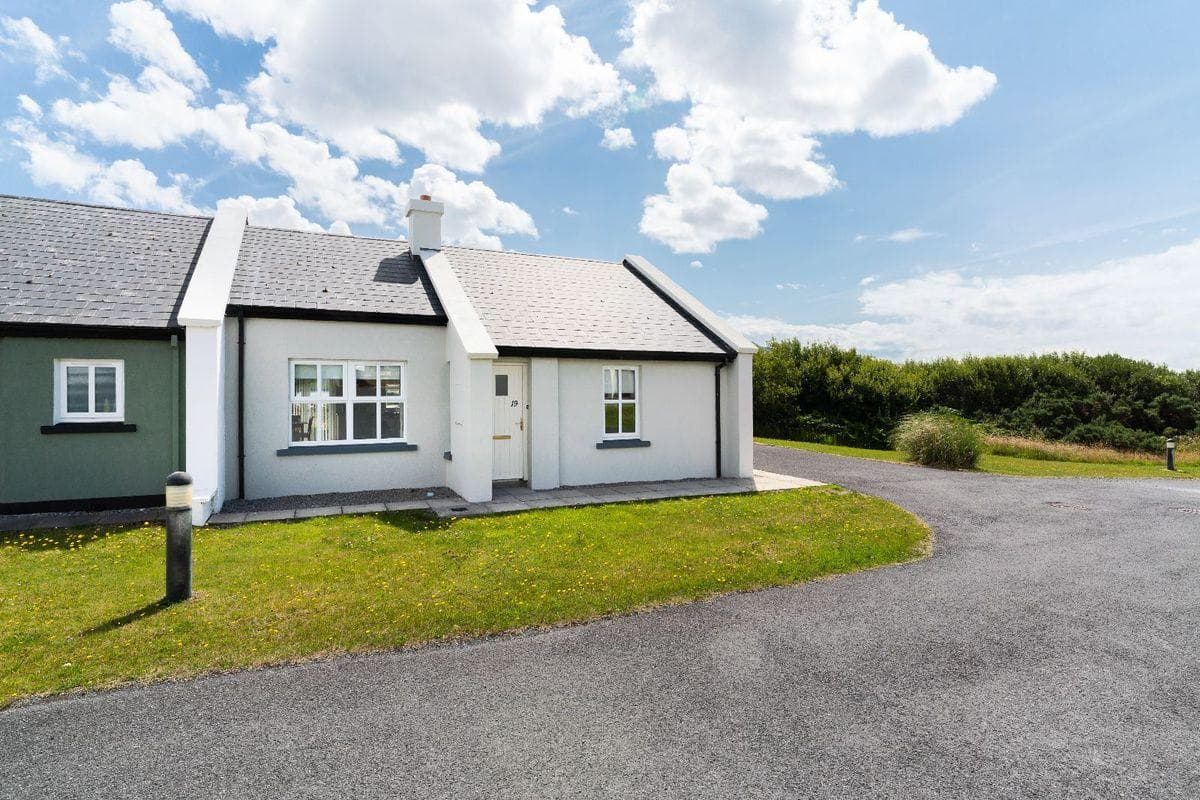 19 Barr Na Farraige, Achill Sound, Westport, Co. Mayo, F28DK44