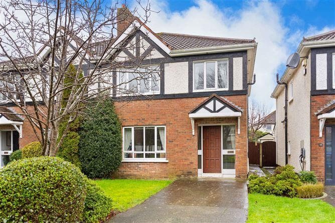 32 Fosterbrook, Booterstown, Dublin