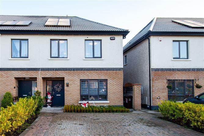 18, Hallwell Grove, Co. Dublin