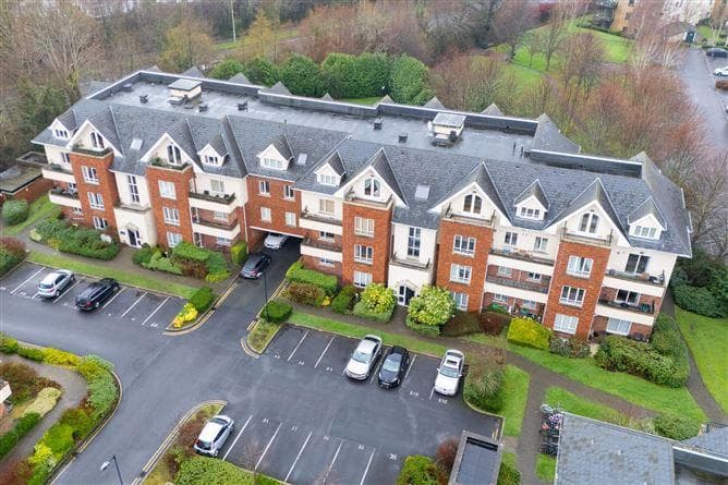38, Ballintyre Grove, Dublin 16