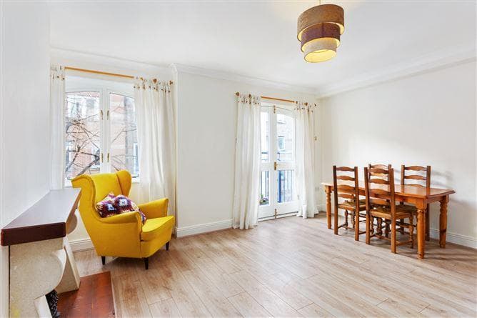 apt 51, new row sq, dublin