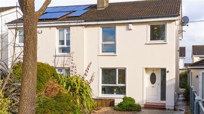 5, Llewellyn Grove, Dublin 16