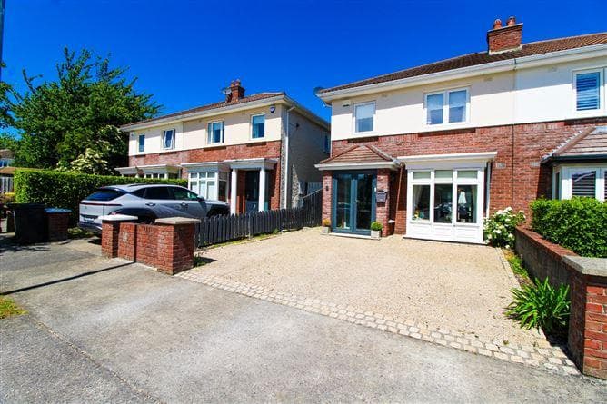 9 Woodstown Heath, Knocklyon, Dublin 16